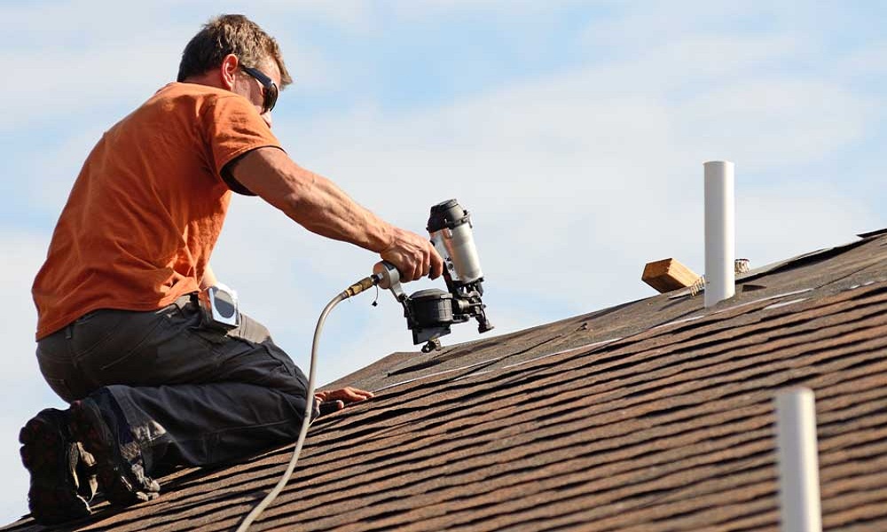 3 Tips For Maintaining Your Home's Roof